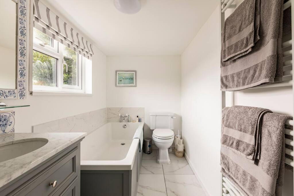 Oak Tree Cottage อัคฟิลด์ ภายนอก รูปภาพ