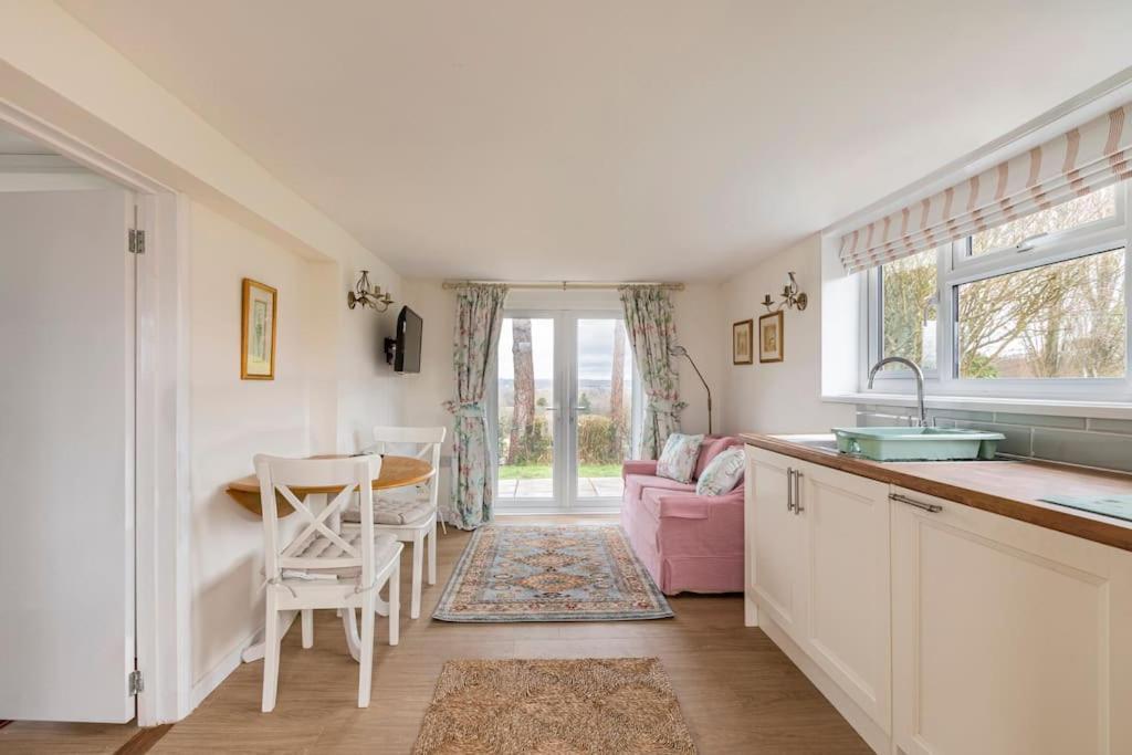 Oak Tree Cottage อัคฟิลด์ ภายนอก รูปภาพ